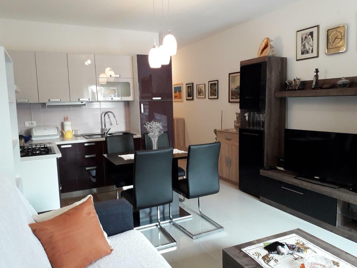 Appgiulia Appartement Pula Buitenkant foto